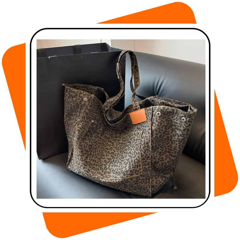 Bolsa Feminina Grande Leopardo, Ombro e Mão, Casual e Estilosa