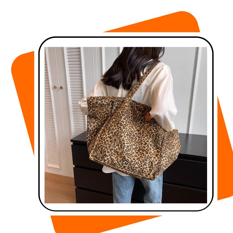 Bolsa Feminina Grande Leopardo, Ombro e Mão, Casual e Estilosa