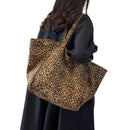 Bolsa Feminina Grande Leopardo, Ombro e Mão, Casual e Estilosa